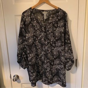 Catherines (Size 3X - 26/28W) Top with Pleating Detail and Buttons